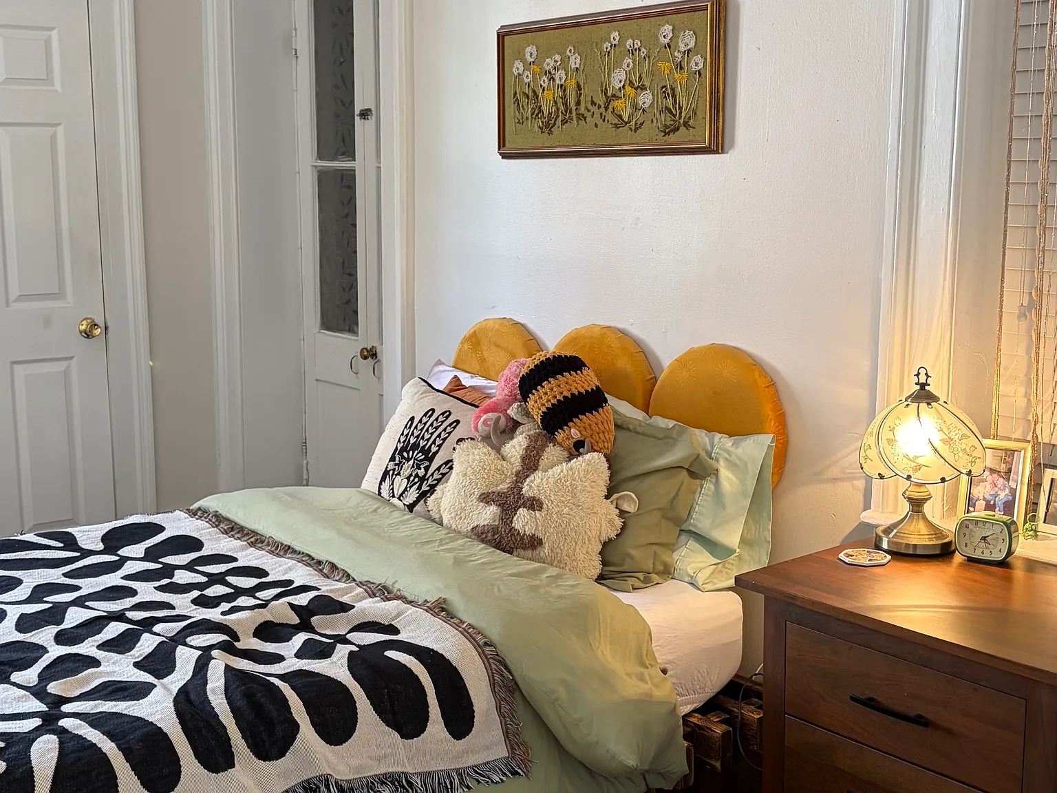 Studio, 650 sqft, $2,295 — Photo 3