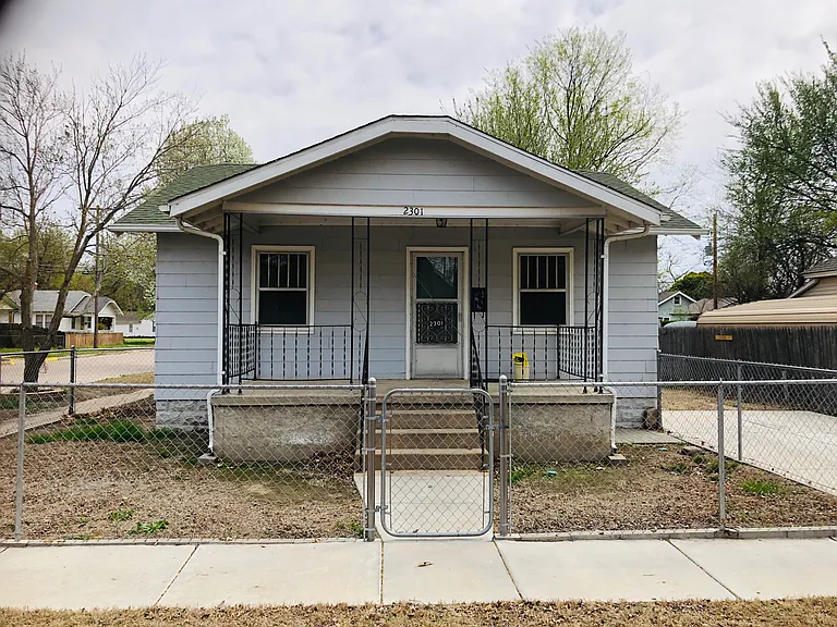 2301 W 3rd St N — Photo 37