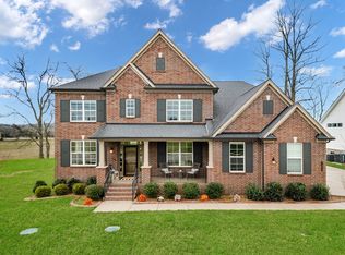 7065 Fiddlers Glen Dr, Arrington, TN 37014