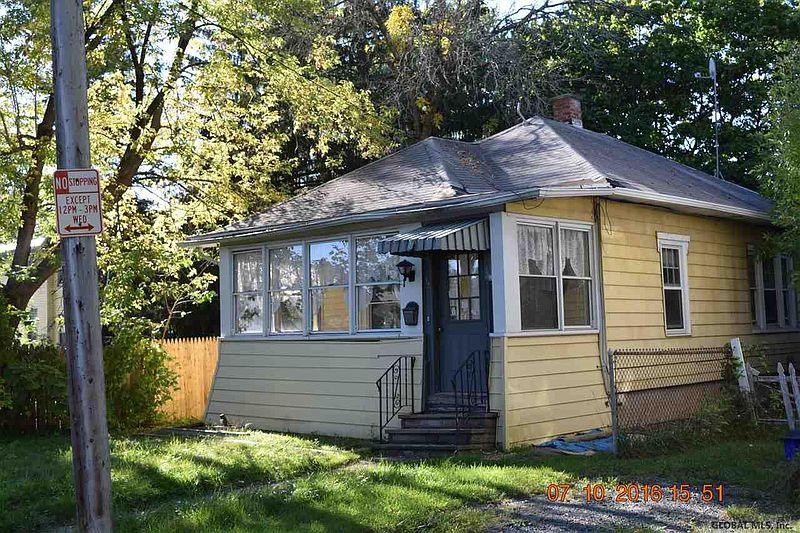 3rd image of 15 MCDONALD Avenue