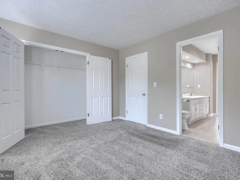 2332 Darby Ct — Photo 14