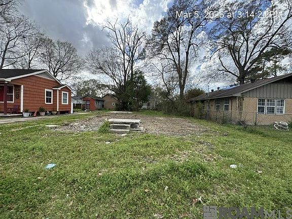 3rd image of 3695 N Foster Dr