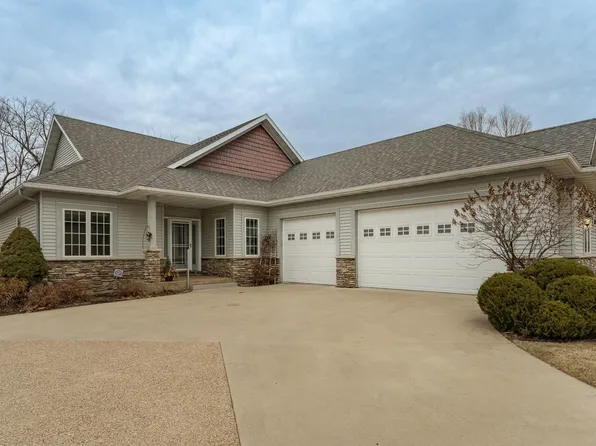 1586 Salem Ct SW, Rochester, MN 55902