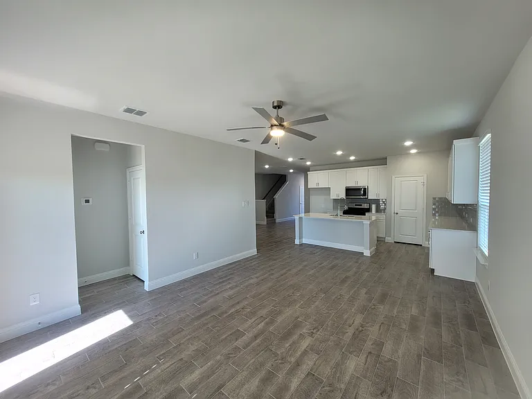 2302 Doe Branch Ln — Photo 3