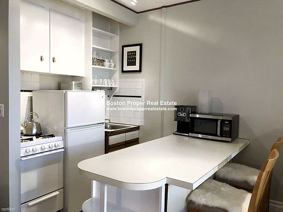 312 Beacon #7 Boston - Back Bay Unit Photo 3 (1)