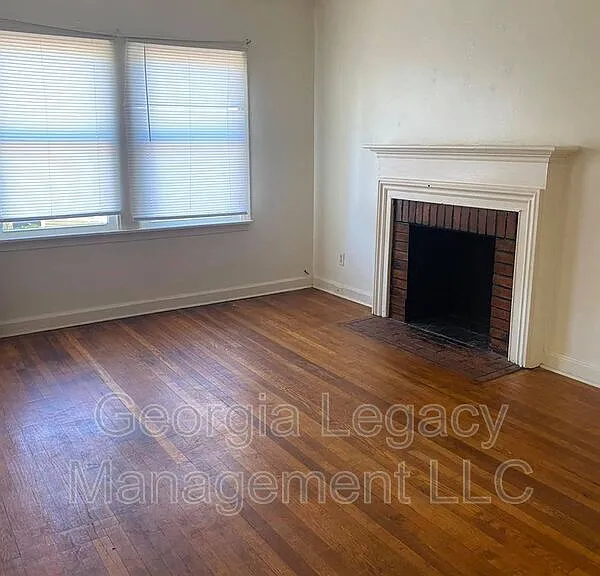 44 Andrews Ct #103 — Photo 6
