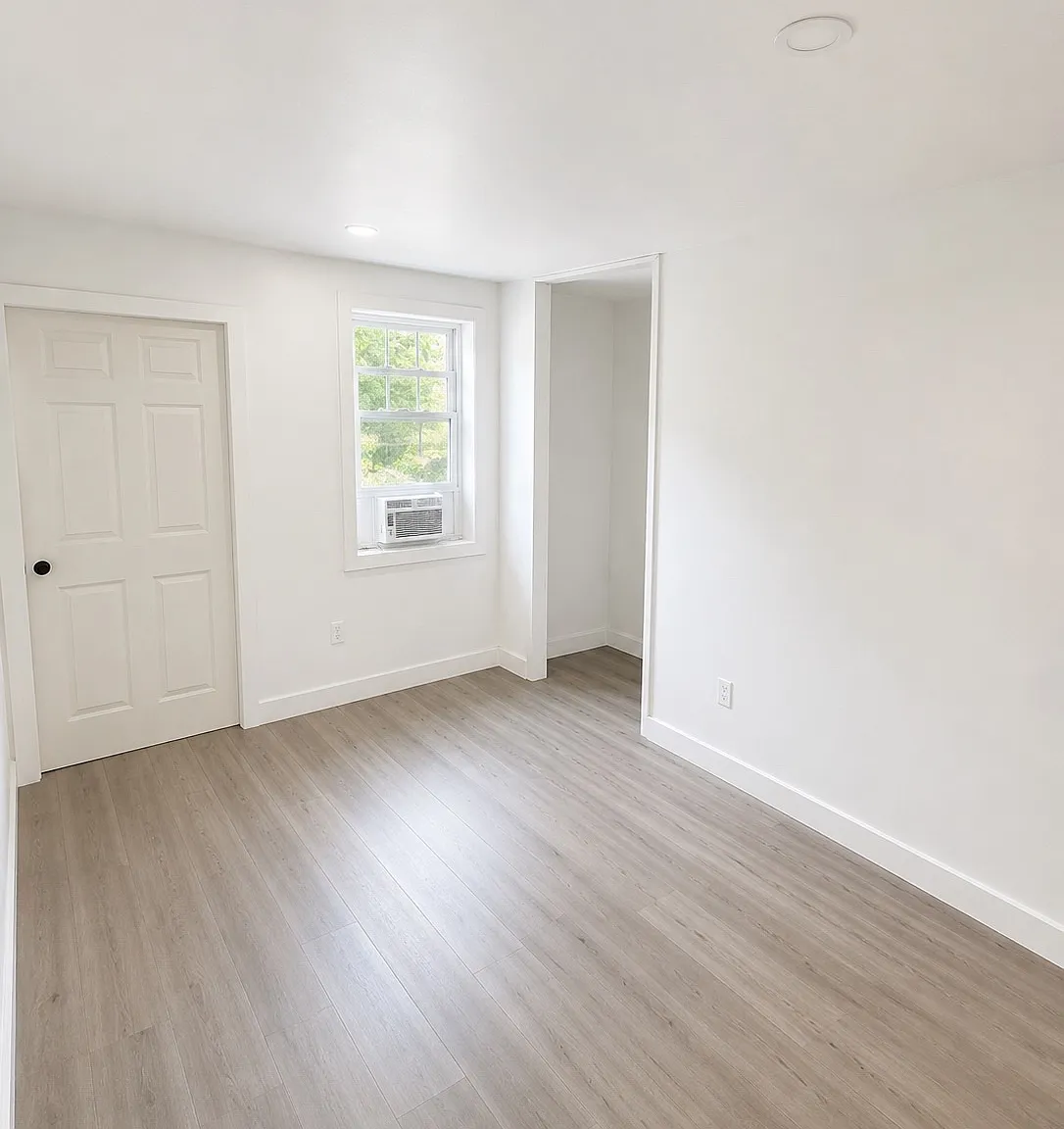 3 bed, 1250 sqft, $2,400 — Photo 2