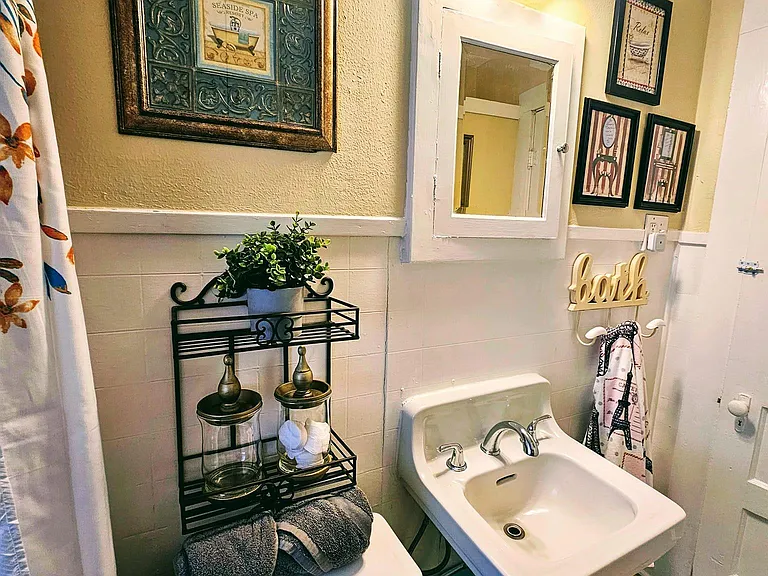 1026 Euclid St #1 — Photo 24