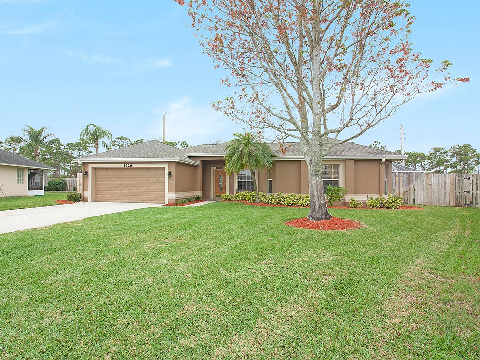 1st image of 1926 Glen Meadows Cir