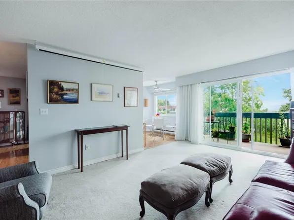 1012 Collinson St #404, Victoria, BC V8V 3C1