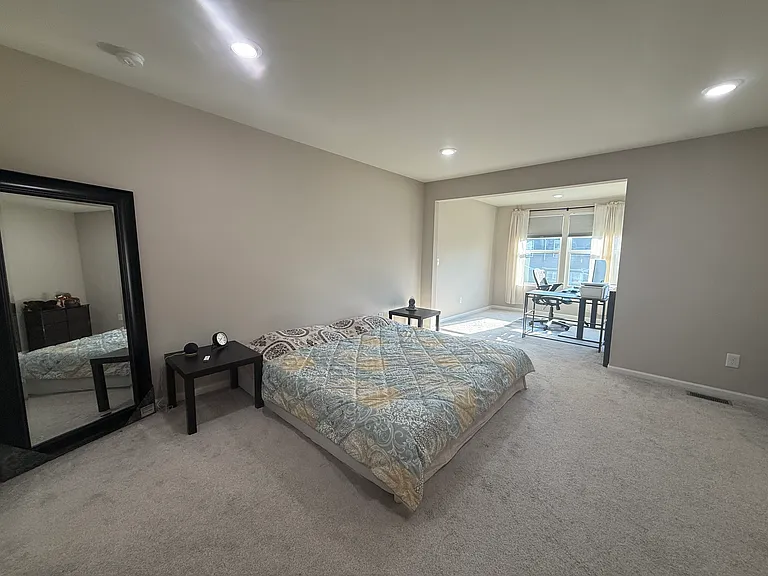 Master Bed Room