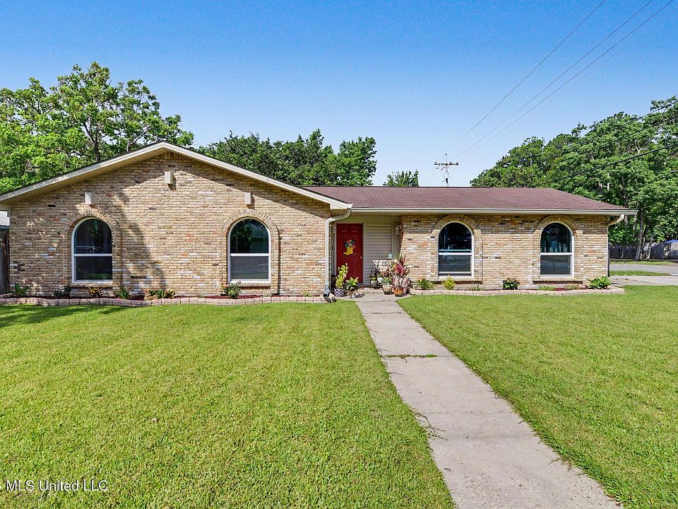 1st image of 2137 Sandalwood Pl