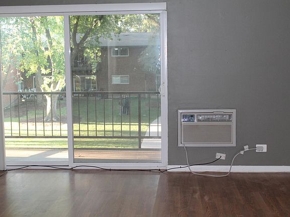 2nd image of 1830 W Knightsbridge Dr Unit 2C
