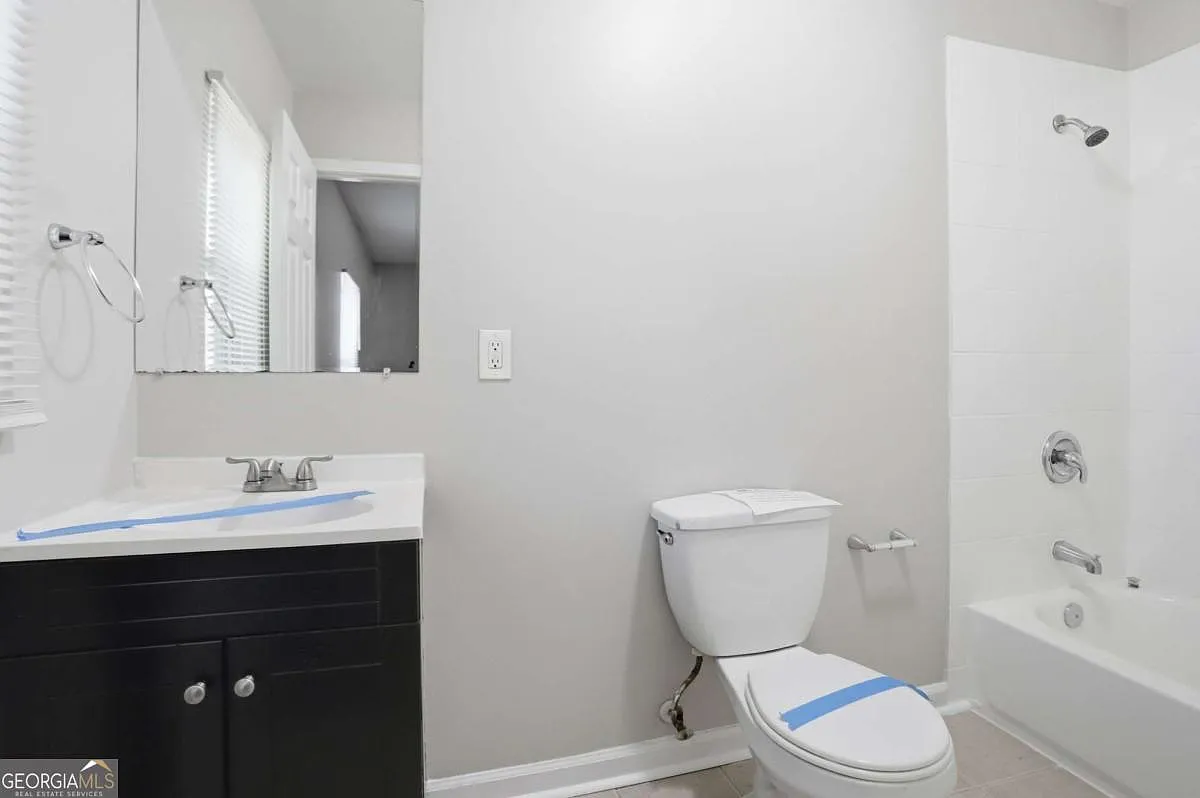 4 bed, 1150 sqft, $700 — Photo 1