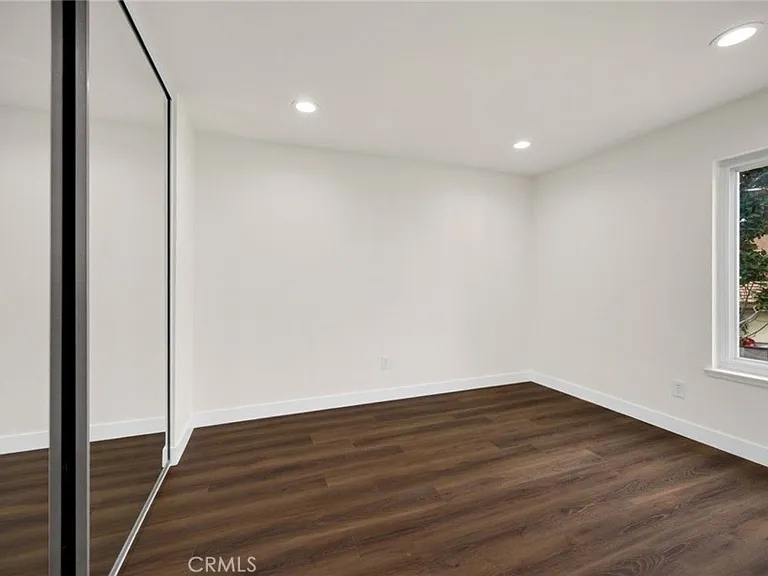 549 Fordham Dr — Photo 9