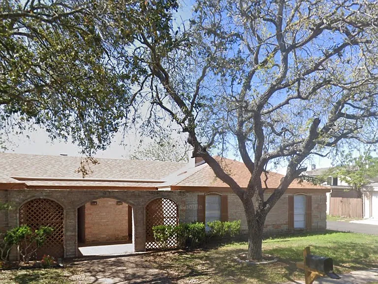 5009 Wingfoot Ln #B — Photo 2
