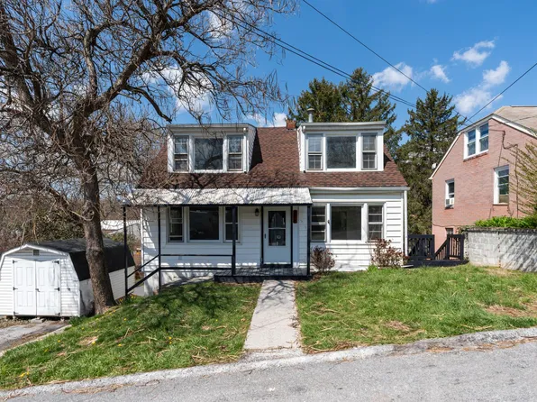 802 Randolph St, Staunton, VA 24401