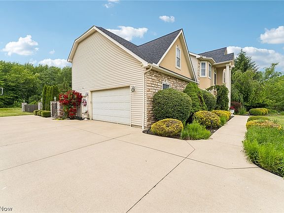 2nd image of 8874 Sharp Rd