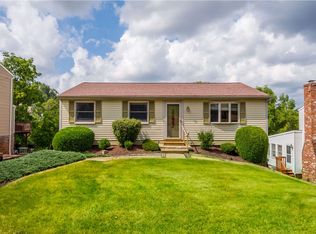 919 Hurl Dr, Pittsburgh, PA 15236