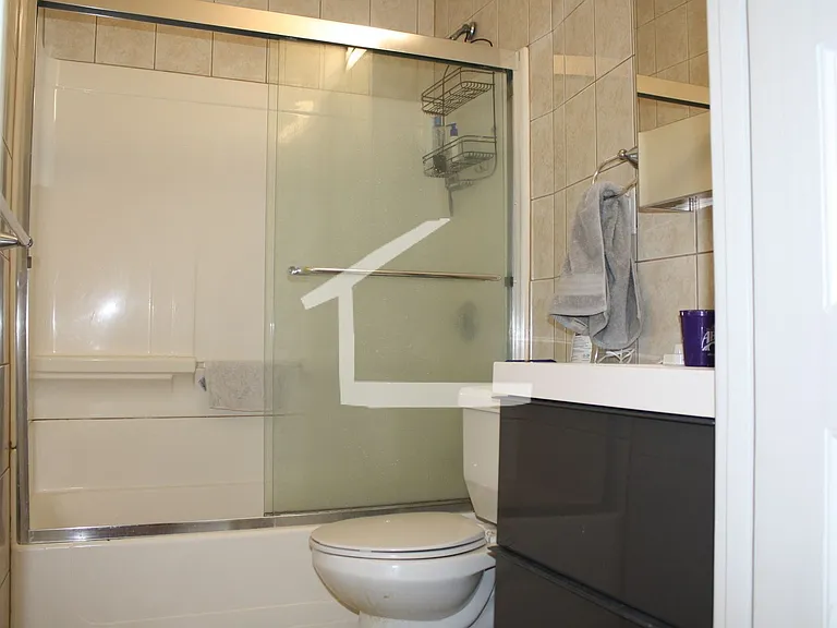 1616 Beacon St #3 — Photo 17