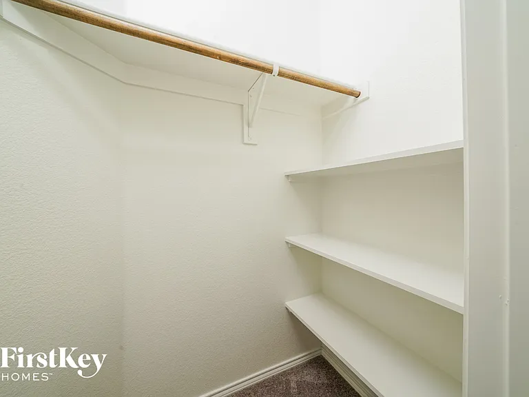 713 Jonius Creek Dr — Photo 11