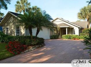 20 Golf Cottage Dr, Naples, FL 34105