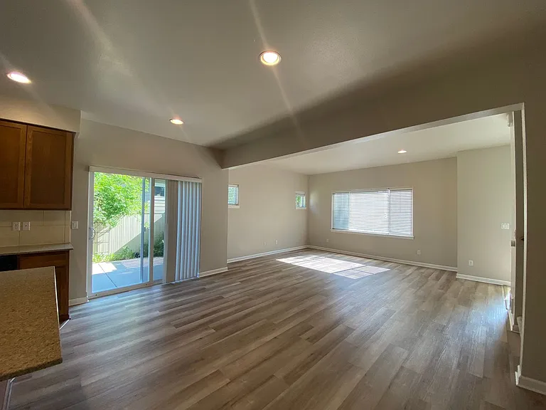 2130 N Country Vista Blvd — Photo 10