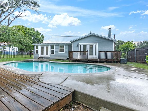 3rd image of 4404 W Fernwood Ct