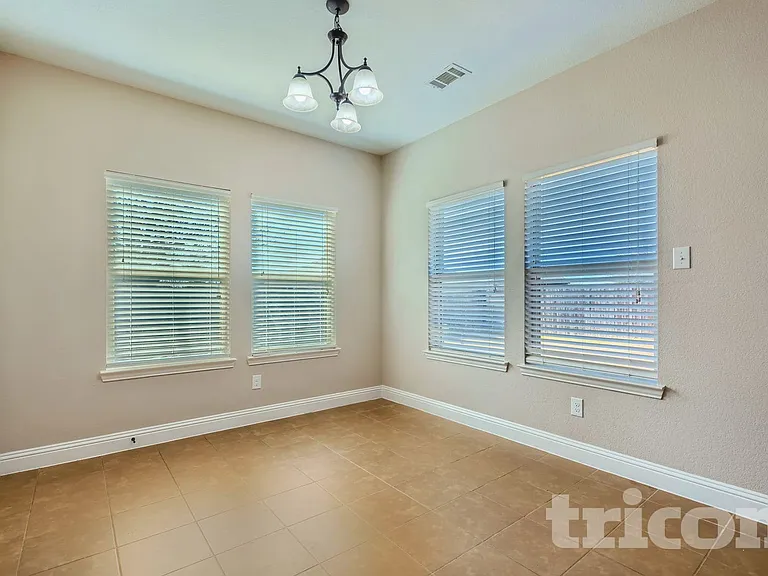 409 Montgomery Ave — Photo 16