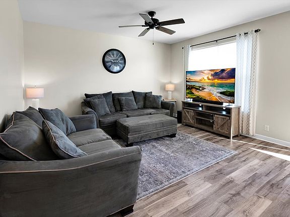 4th image of 503 Sutton St