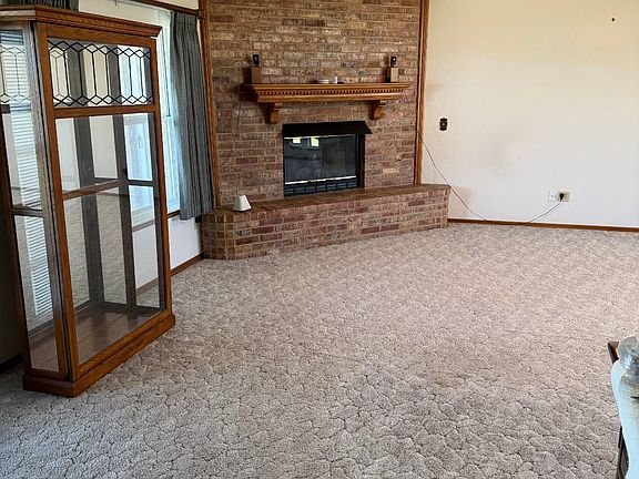 5th image of 317 SE 34th St