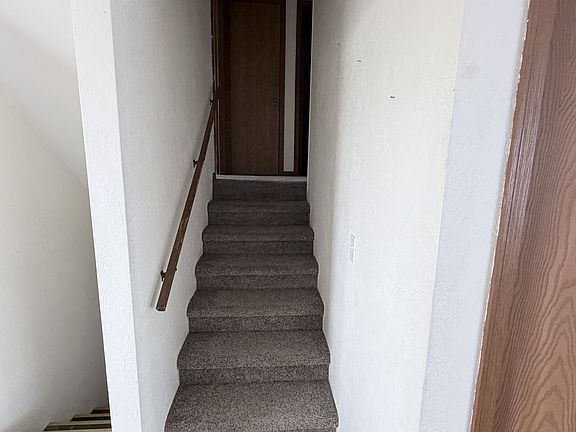 3rd image of 6014 Hartford Dr
