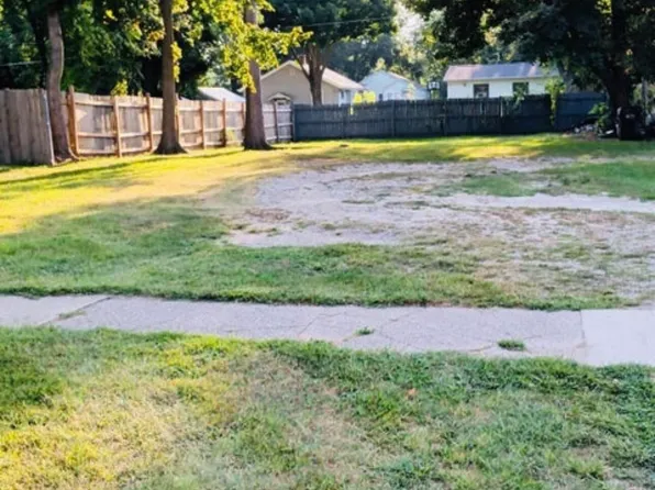 1145 Broadway Ave, Benton Harbor, MI 49022