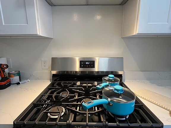 4th image of 520 N Kenmore Ave #11