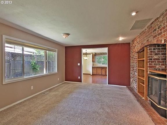 2nd image of 6403 SE Lois St