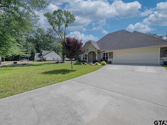3rd image of 18183 Merigale Dr