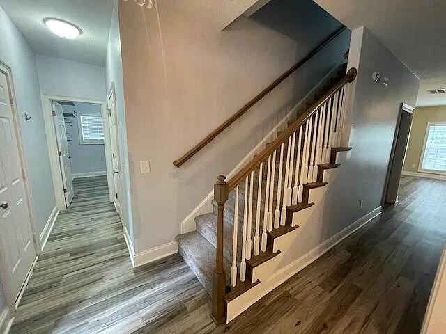 3 bed, 2.5 bath, 2255 sqft, $1,965 — Photo 3