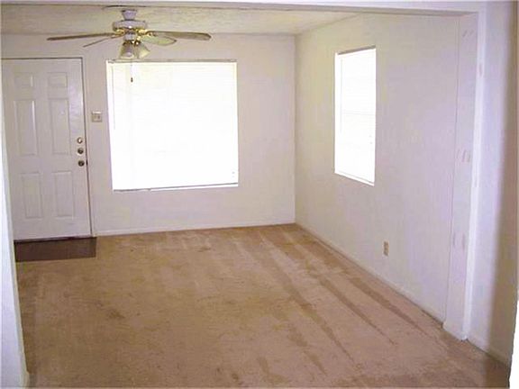 4th image of 1833 Oriole Dr