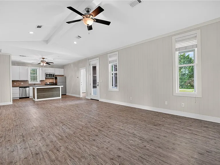 5440 Raymond Stotzer Pkwy — Photo 6