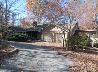 185 Chestnut Ln, Columbus, NC 28722