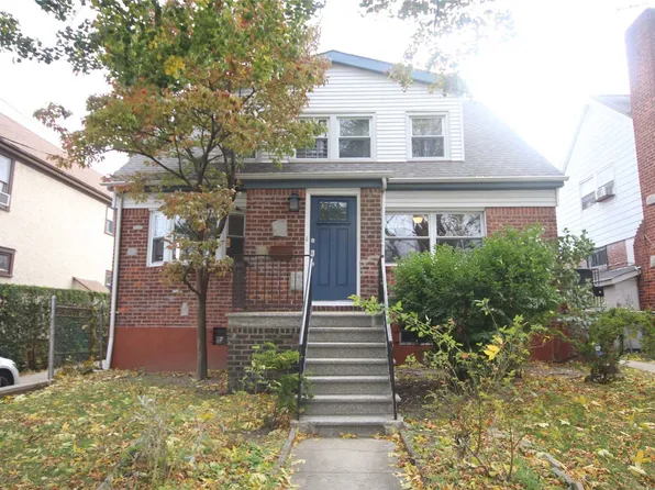 172-10 83rd Avenue image 1 of 16