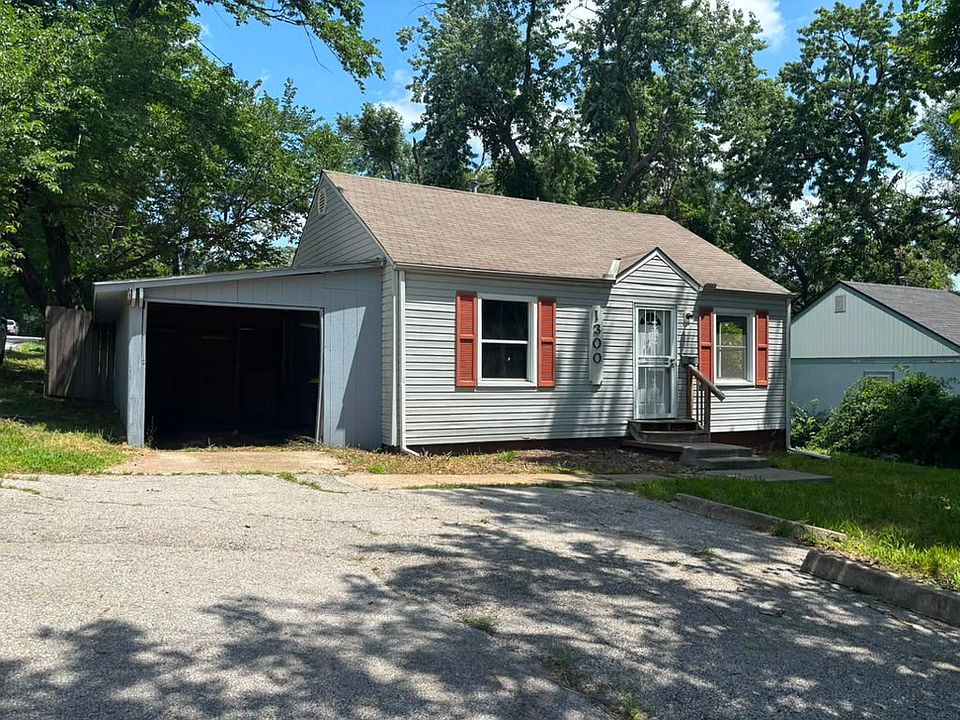 1st image of 1300 E 84th St
