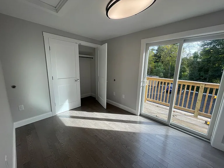 325 Bank St #3A — Photo 2