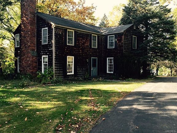 2nd image of 5 Mount Airy Dr