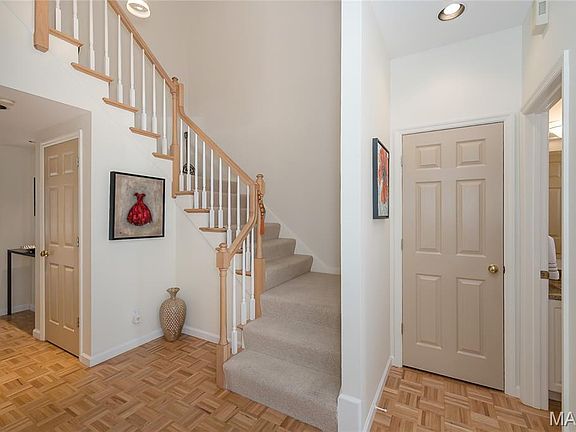 4th image of 971 Barnard College Ln