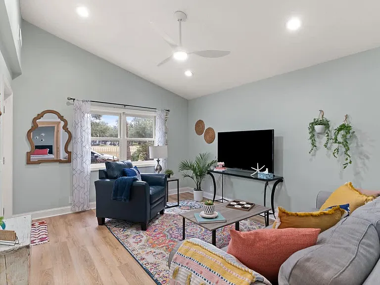1105 Grant St — Photo 10