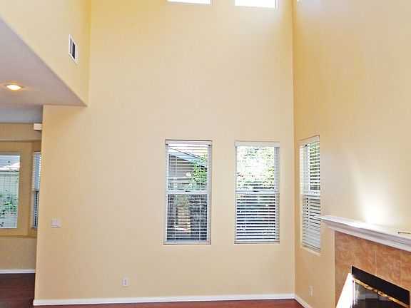 4th image of 2375 Elden Ave APT B1