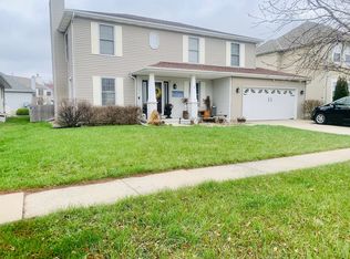 4 Lexis Ct, Bloomington, IL 61704