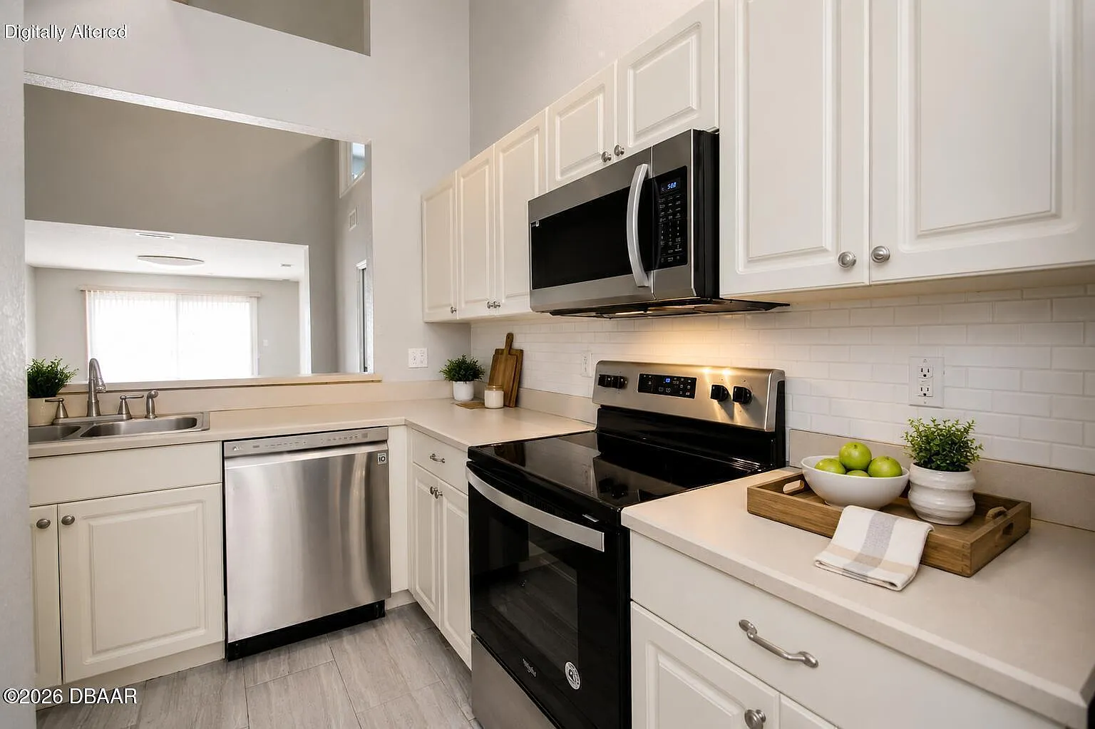 3 bed, 2.0 bath, 1577 sqft, $2,100 — Photo 3