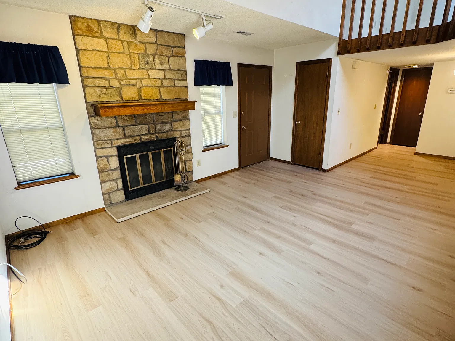 2 bed, 1250 sqft, $2,180 — Photo 4